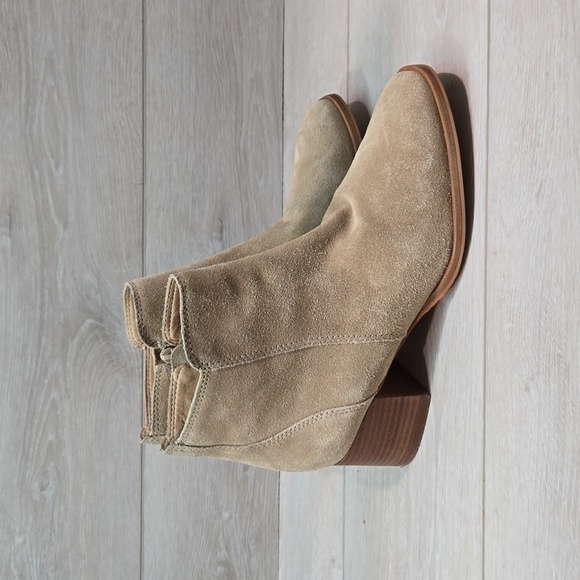 Lucky Brand Women Lilye Leather Ankle Heels Boots shoes sz 9M - Picture 1 of 14